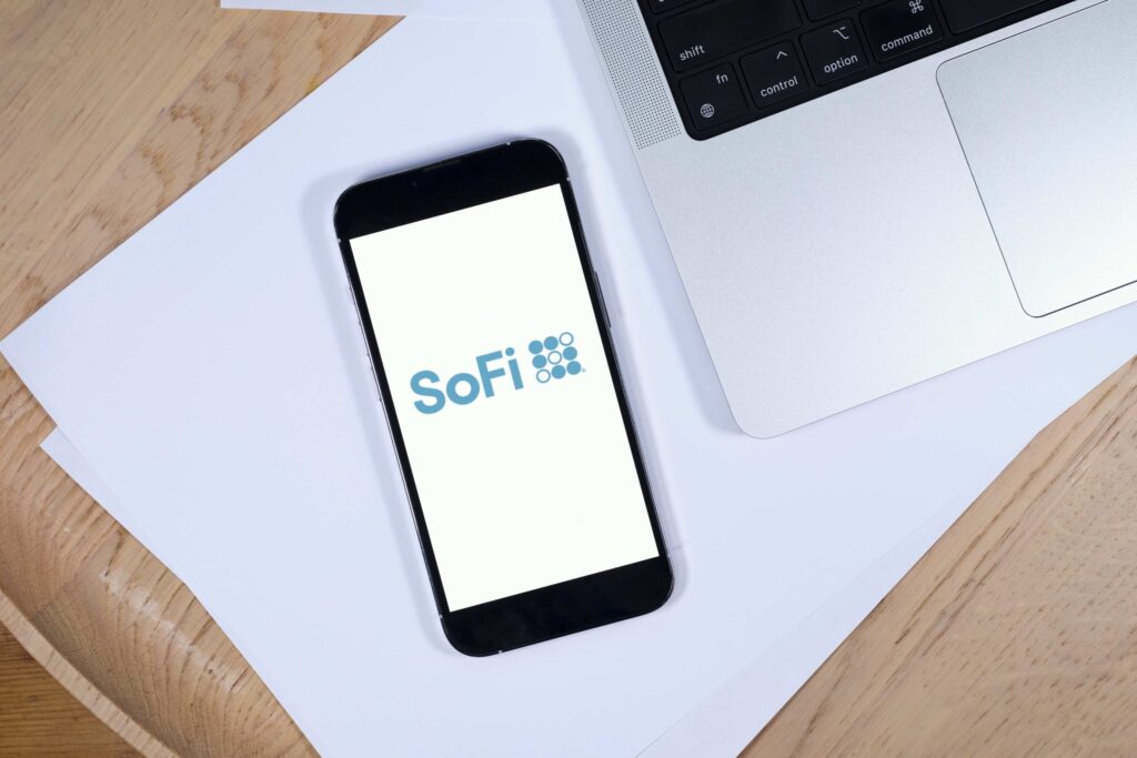 SoFi stock surges 7% today: what’s driving the rally and why it may keep going