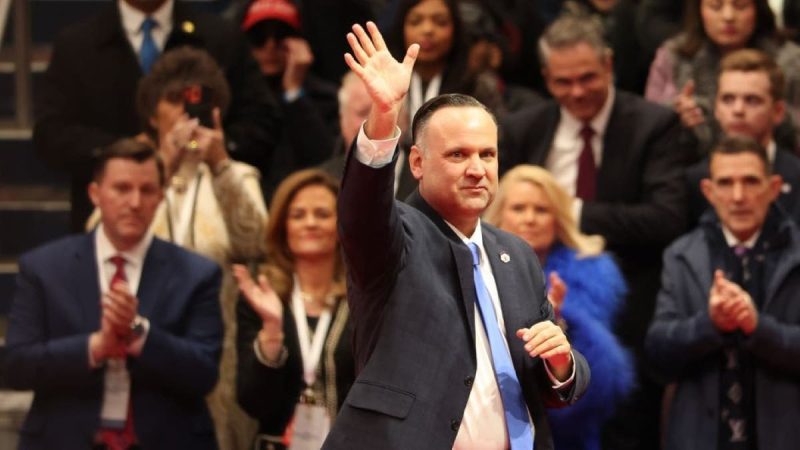 Trump announces shakeup at top of WH personnel office